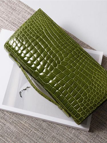 Roha Clutch Bag - KRIS TALLEN - Modalova