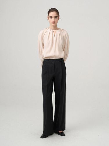 Back Banding Wide Pants - on&on - Modalova