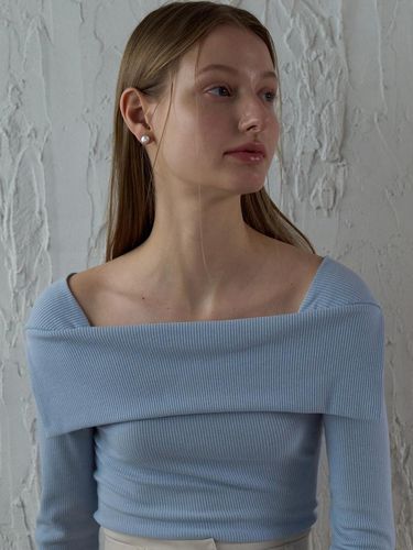 Layered Square Neck Top - JOORTI - Modalova