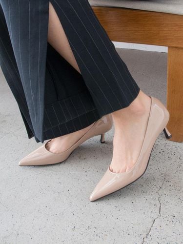 Lucid Midi Heel Pumps - karen white - Modalova