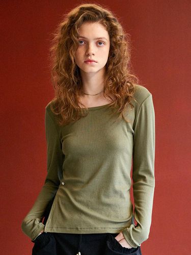 U Neckline Ribbed Long Sleeve T-shirt_Khaki - GENERAL IDEA - Modalova