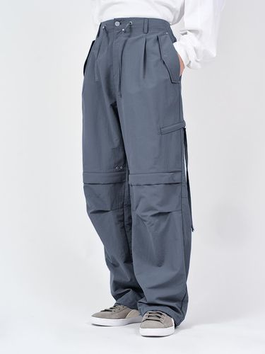 Open Knee One-tuck Parachute Pants_Gray - TMAKER - Modalova