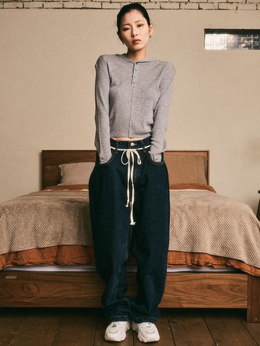 Wide String Curved Denim Pants - Aei&Rei - Modalova