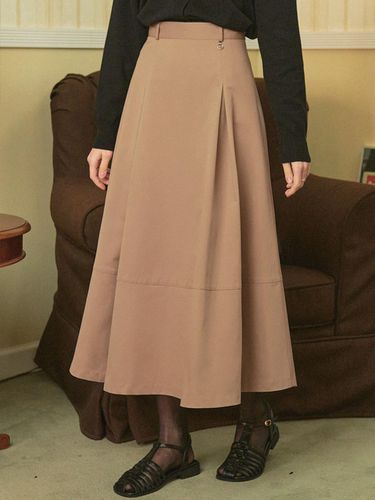 Urbanity Pin Tuck Maxi Skirt_Beige - MICANE - Modalova