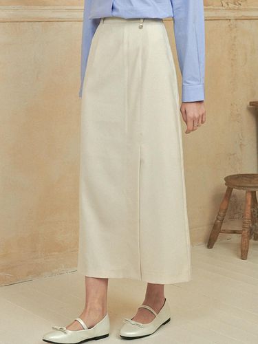 Fine Slit Maxi Skirt_Cream - MICANE - Modalova