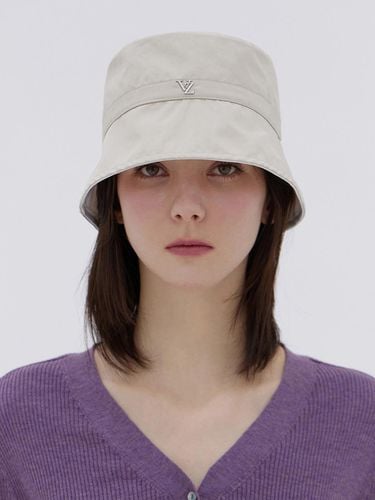 VZ Stud Basic Drop Bucket Hat_Beige - VARZAR - Modalova