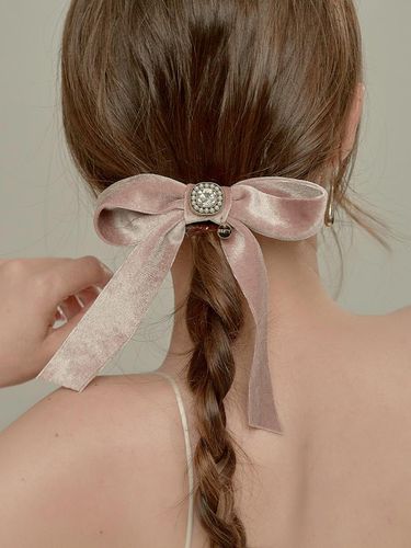 Royal Velvet Bianca Hairpin - BESTY - Modalova