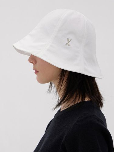 VA Stud Basic Tulip Hat_White - VARZAR - Modalova