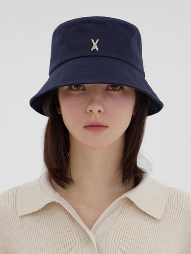 VA Stud Basic Bucket Hat_Navy - VARZAR - Modalova