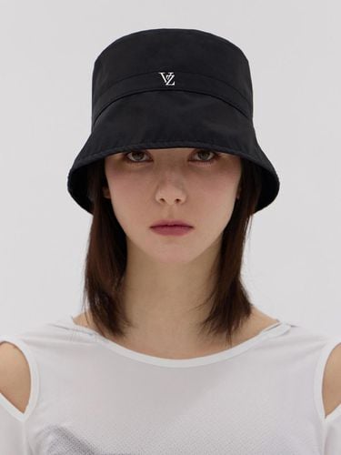 VZ Stud Basic Drop Bucket Hat_Black - VARZAR - Modalova