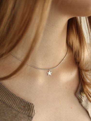 Silver Starry Star Necklace - Less is more - Modalova