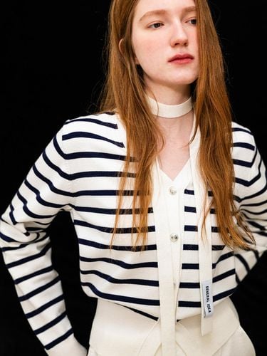 Essential Stripe Cardigan White - GENERAL IDEA - Modalova