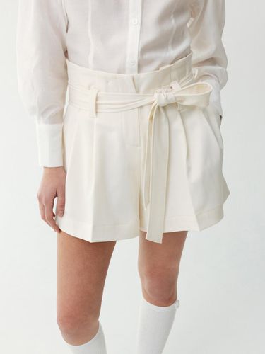 High Waist Belted Shorts - THETIS - Modalova