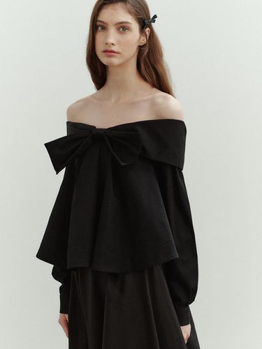 Ribbon Off Shoulder Blouse - Black - THETIS - Modalova