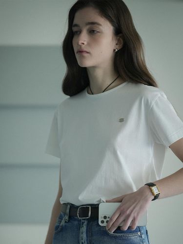 Soft Basic Logo T-shirt_White - KNOWN BETTER - Modalova