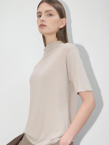 Quarter Neck Half Sleeve Tee - OU1291 - ouie - Modalova