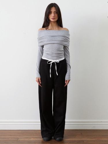 Satin Layered Sweatpants Black - INJIACTIVE - Modalova