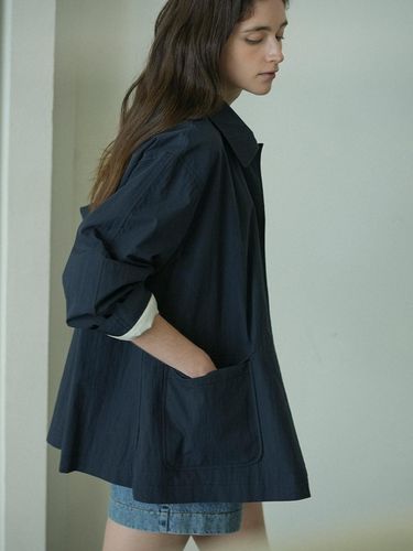 Natural Crinkle Mac Half Coat_Navy - KNOWN BETTER - Modalova