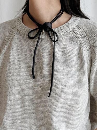 Classic Rose Choker Necklace_Black - oar - Modalova