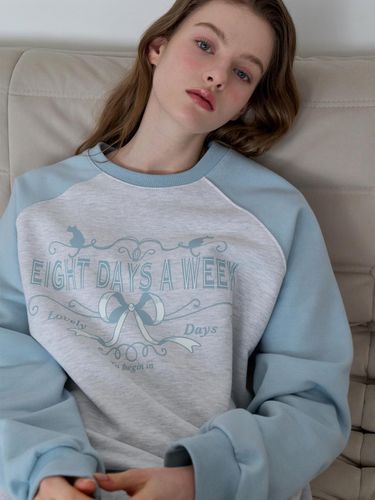 Ribbon Contrasting Sweatshirt - EIGHT DAYS A WEEK - Modalova