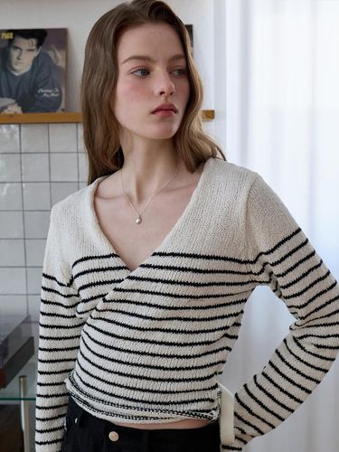 Wrap Stripe Knit - EIGHT DAYS A WEEK - Modalova