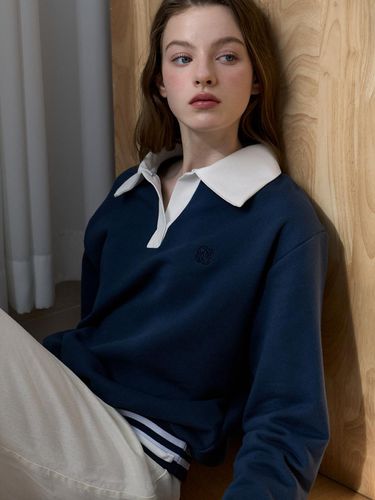 Contrast Collar Sweatshirt - Navy - EIGHT DAYS A WEEK - Modalova