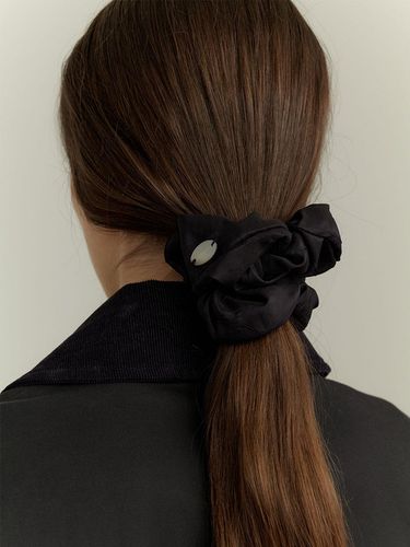 Vella Silk Scrunchie - Fabricology - Modalova