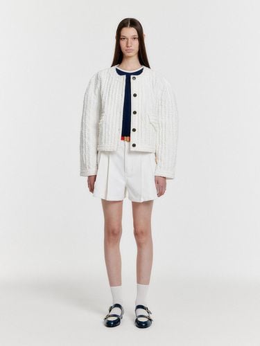 YECA Pleated Denim Shorts - White - EENK - Modalova