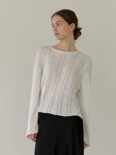 Net Cable Knit (White) - YUPPE - Modalova