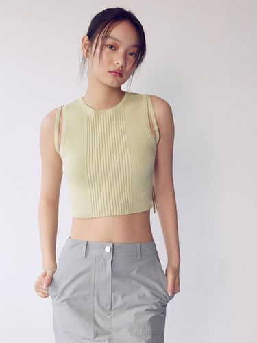 Strap Point Sleeveless Knit Top_Light Green - kuho plus - Modalova