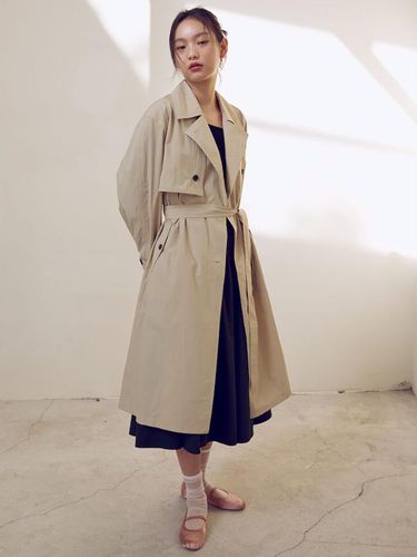 Volume Silhouette Belted Trench Coat_Beige - kuho plus - Modalova