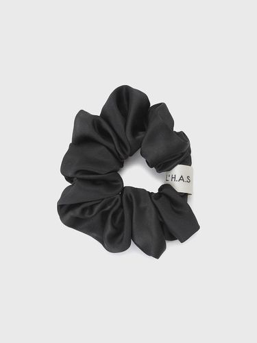 Klean Satin Scrunchie_Black - L’H.A.S - Modalova