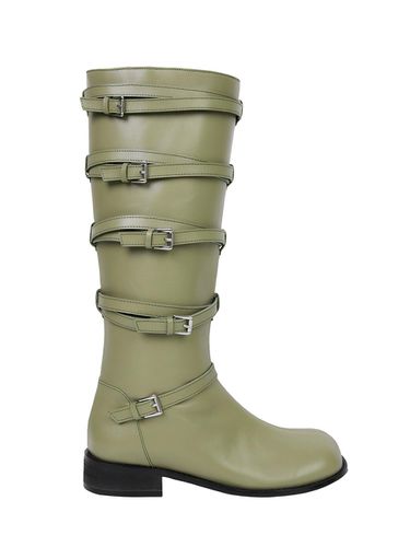 Buckle Wind Boots_Khaki - CERRIC - Modalova