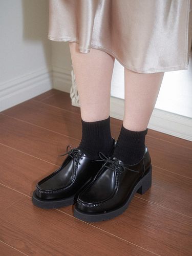 Classic Lace-up PF Loafers_Black - the JOHI - Modalova