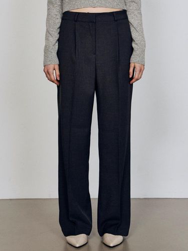 Minimal Straight Line Slacks - NICK&NICOLE - Modalova