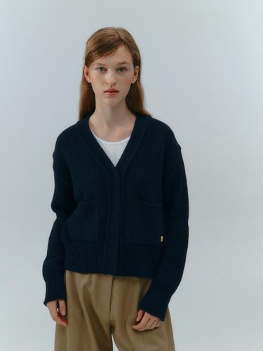 Snap Extra Wool Cardigan (Navy) - LOVE US U - Modalova