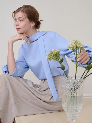 Boat Neck Twisted Shirt - Blue - bibyseob - Modalova