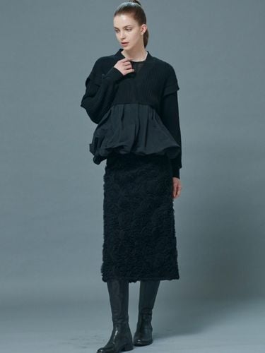 Petal Tulle Midi Skirt_Black - HIBISCUS BLOOM - Modalova