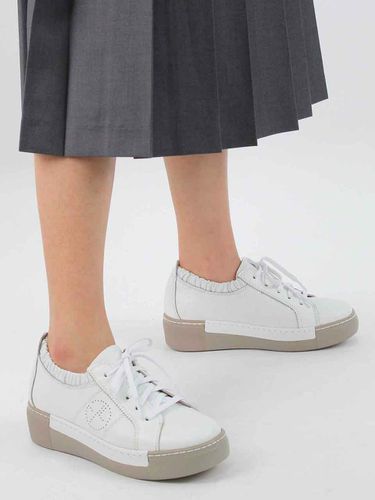 Eyela Shirring Sneakers (3 Colors) - GISSE - Modalova