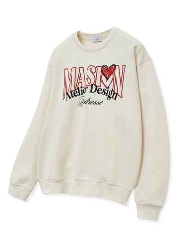 Oversized Heart Graphic Sweatshirt - TNGT - Modalova