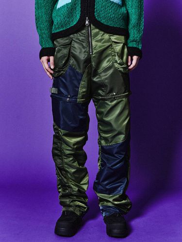 Detachable Patchwork Cargo Pants_Khaki Multi - ADSB ANDERSSON BELL for MEN - Modalova