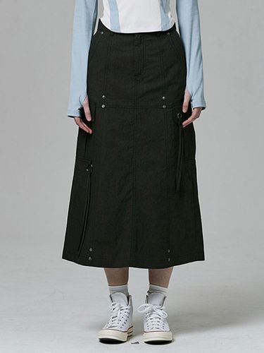 Divide Cargo Long Skirt_Black - PLAYIAN - Modalova