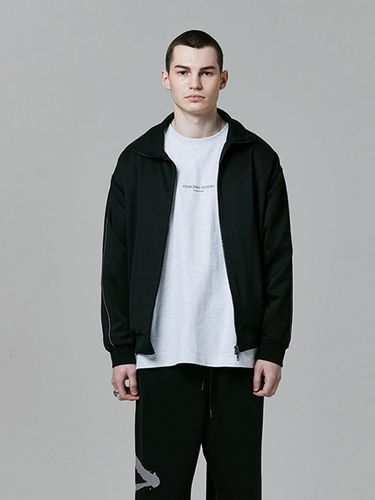 Type Logo Jersey Zip Up Top_Black - PLAYIAN - Modalova