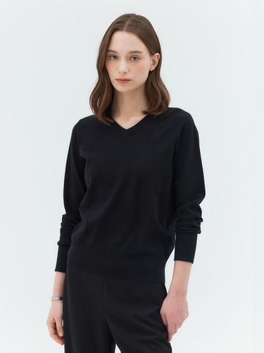 Basic V-Neck Knit Sweater - MIND BRIDGE women - Modalova