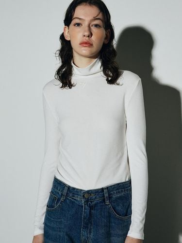 Daily Blend Turtleneck Top - NICK&NICOLE - Modalova