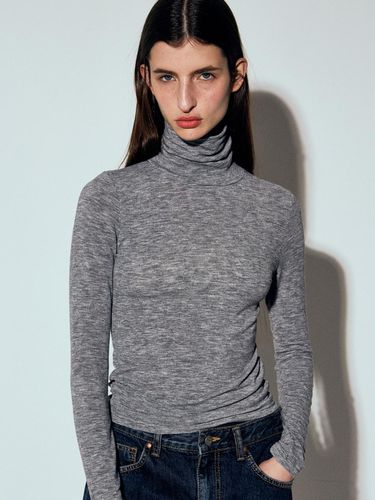 Minimal Slim Turtleneck Top (Gray) - NICK&NICOLE - Modalova