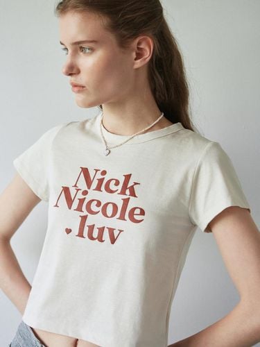 Luv Cropped T-shirt - Light Beige - NICK&NICOLE - Modalova