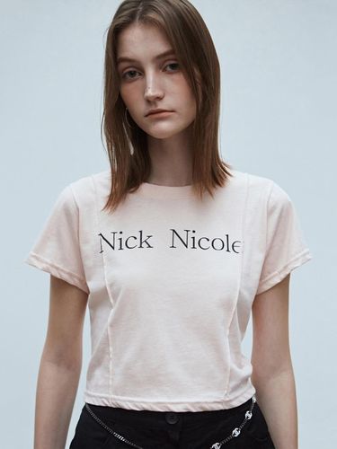 Pintuck Cropped T-shirt - Indi Pink - NICK&NICOLE - Modalova