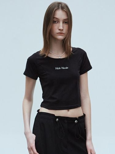 Slim Line Cropped T-shirt - Black - NICK&NICOLE - Modalova