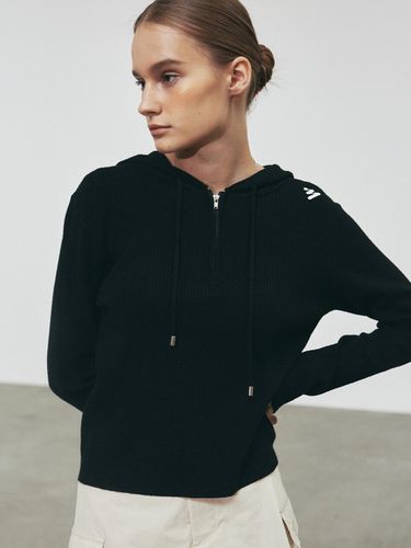 Half Zip Up Slim LS Hoody (Black) - NICK&NICOLE - Modalova